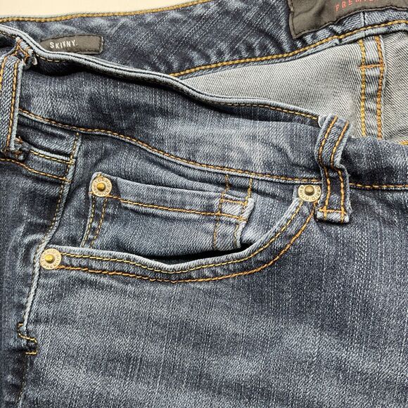 Torrid Premium Women's Skinny Leg Jeans Size 18S Dark Wash - Picture 7 of 11